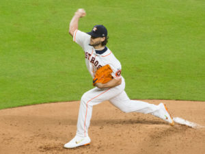 Houston Astros vs. Seattle Mariners. Lance McCullers pitches 2nd game of 2020 season a Minute Maid Park