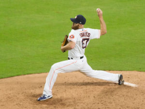 Houston Astros vs. Seattle Mariners. Lance McCullers pitches 2nd game of 2020 season a Minute Maid Park