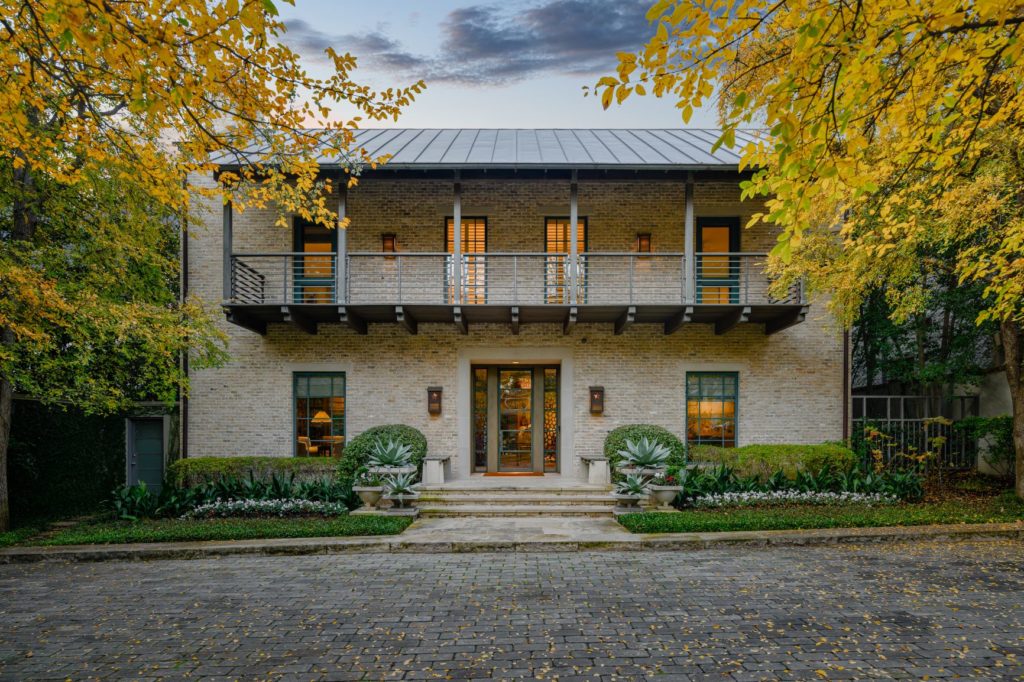 3910 Shenandoah Street