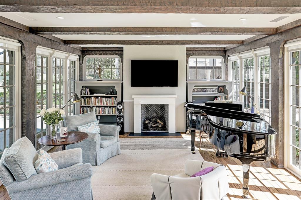 3229 Del Monte listed for $5.5 million with Dee Dee Guggenheim Howes of Compass