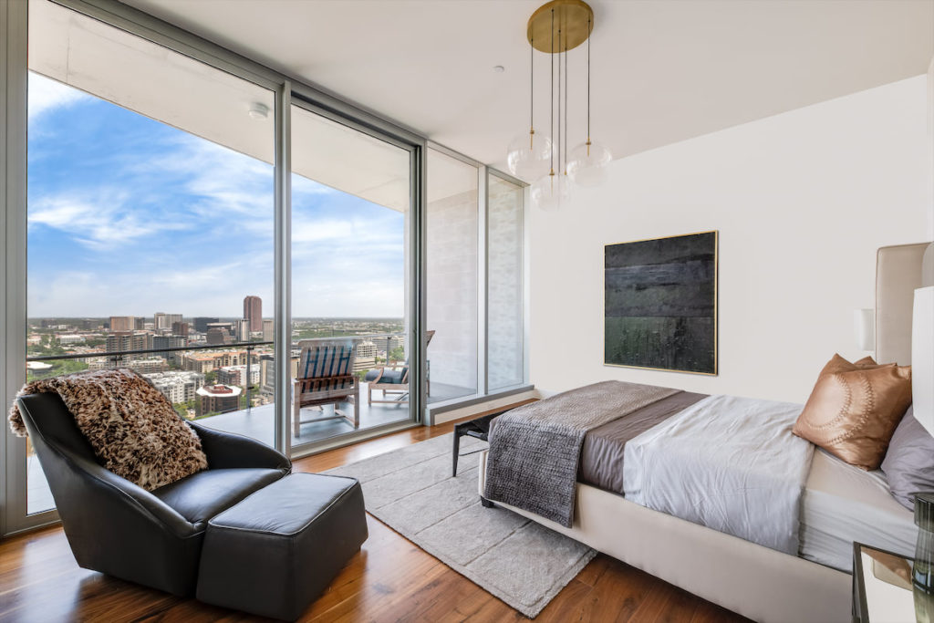 Three bedrooms and 3.5 bathrooms are featured in the Vista Collection homes.