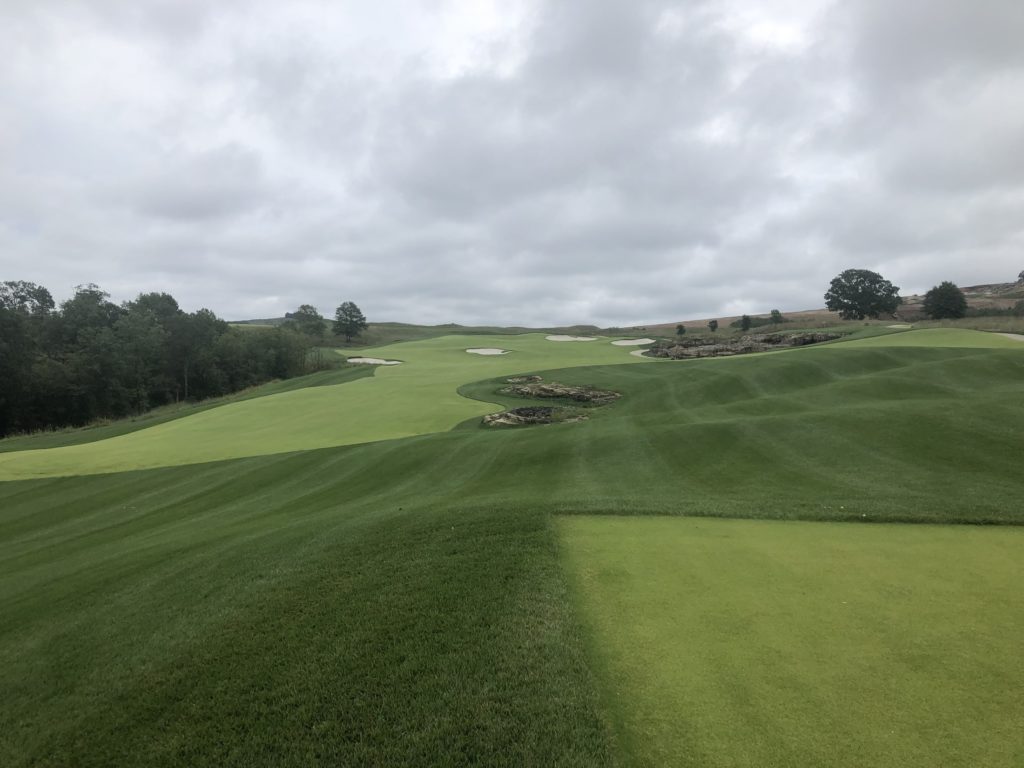 Payne's Valley largely gives golfers room to work. Tiger Woods is not trying to punish you. (Photo by Chris Baldwin)