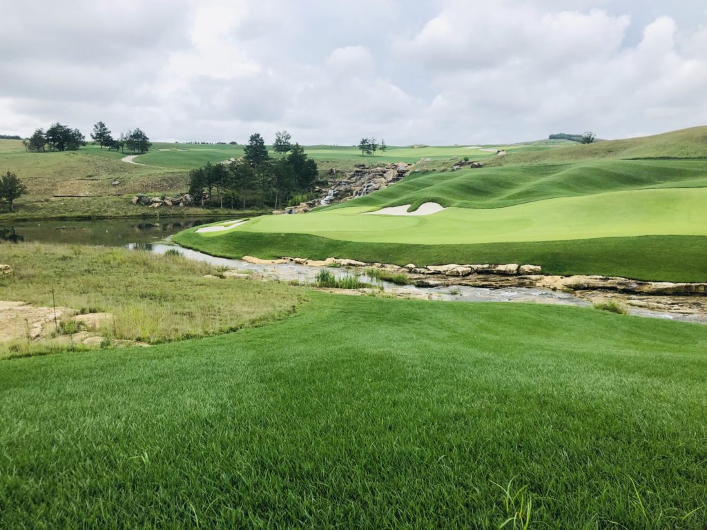 Payne's Valley does not hit golfers with a ton of forced carries. (Photo by Chris Baldwin)