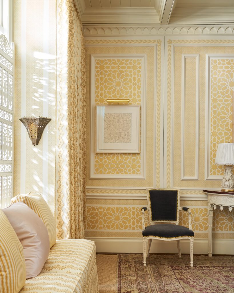 Dining room designed by Cathy Kincaid.
(Photo by Stephen Karlisch)
