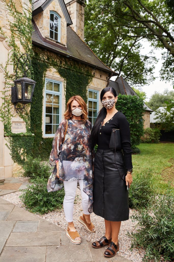 Lisa Robison, Ashley Sharp (Photo by Jonathan Zizzo)