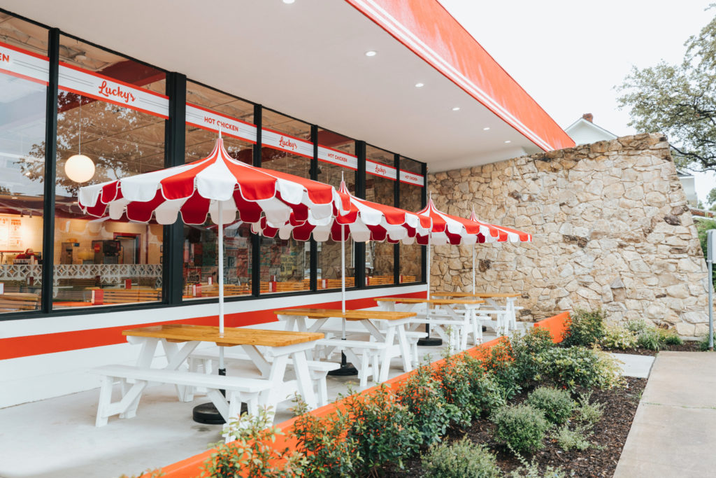 historic dallas restaurant Lucky’s Hot Chicken