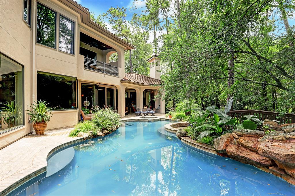 Wickwild pool area