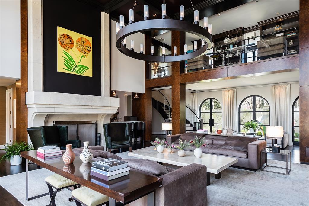 The two-story great room. (Photo by Alex Perry, Allie Beth Allman & Assoc.)