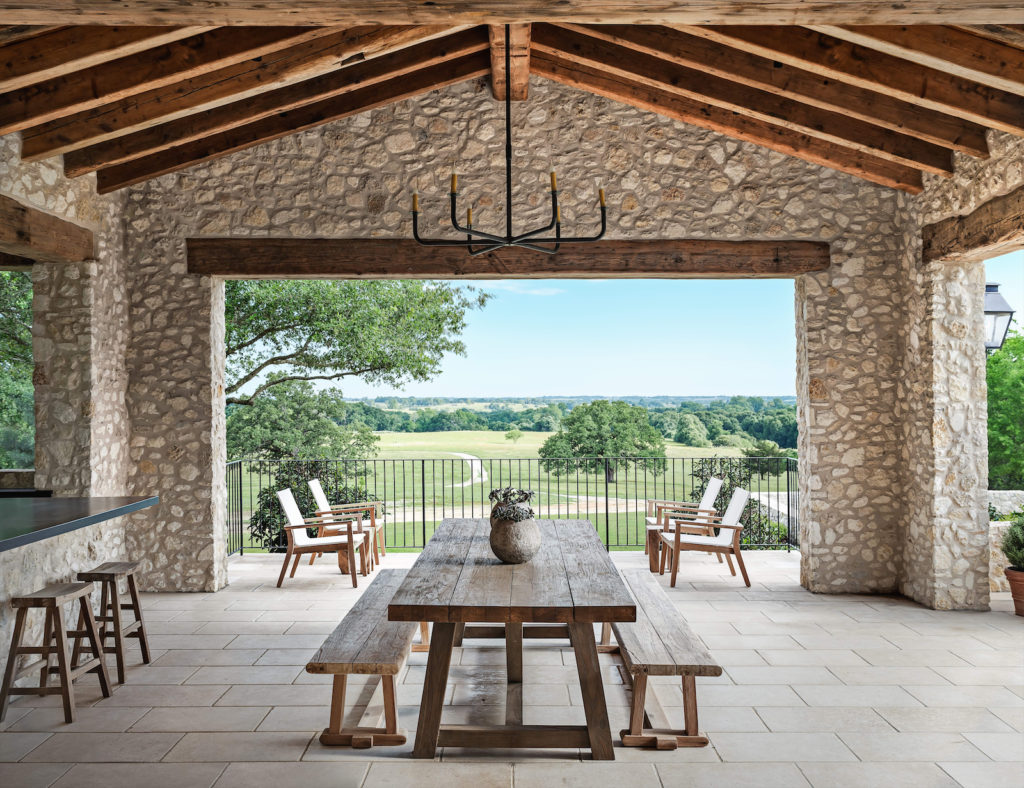 Winning Entry, Residential Architectural Design Over 3,500 Square Feet (TIE): Cusimano Architect (photo by Zac Seewald)