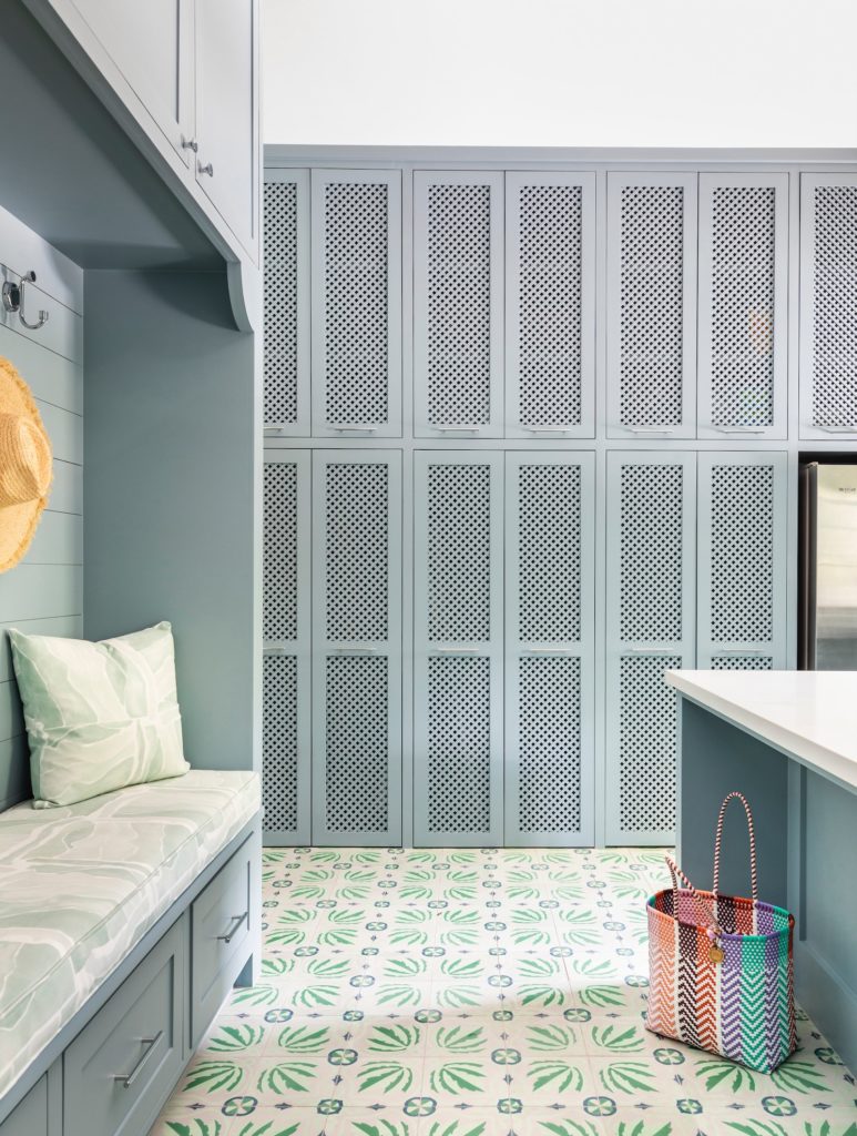 Winning Entry, Use of Small Space (Tie): Creative Tonic Design, (photo by Julie Soefer)