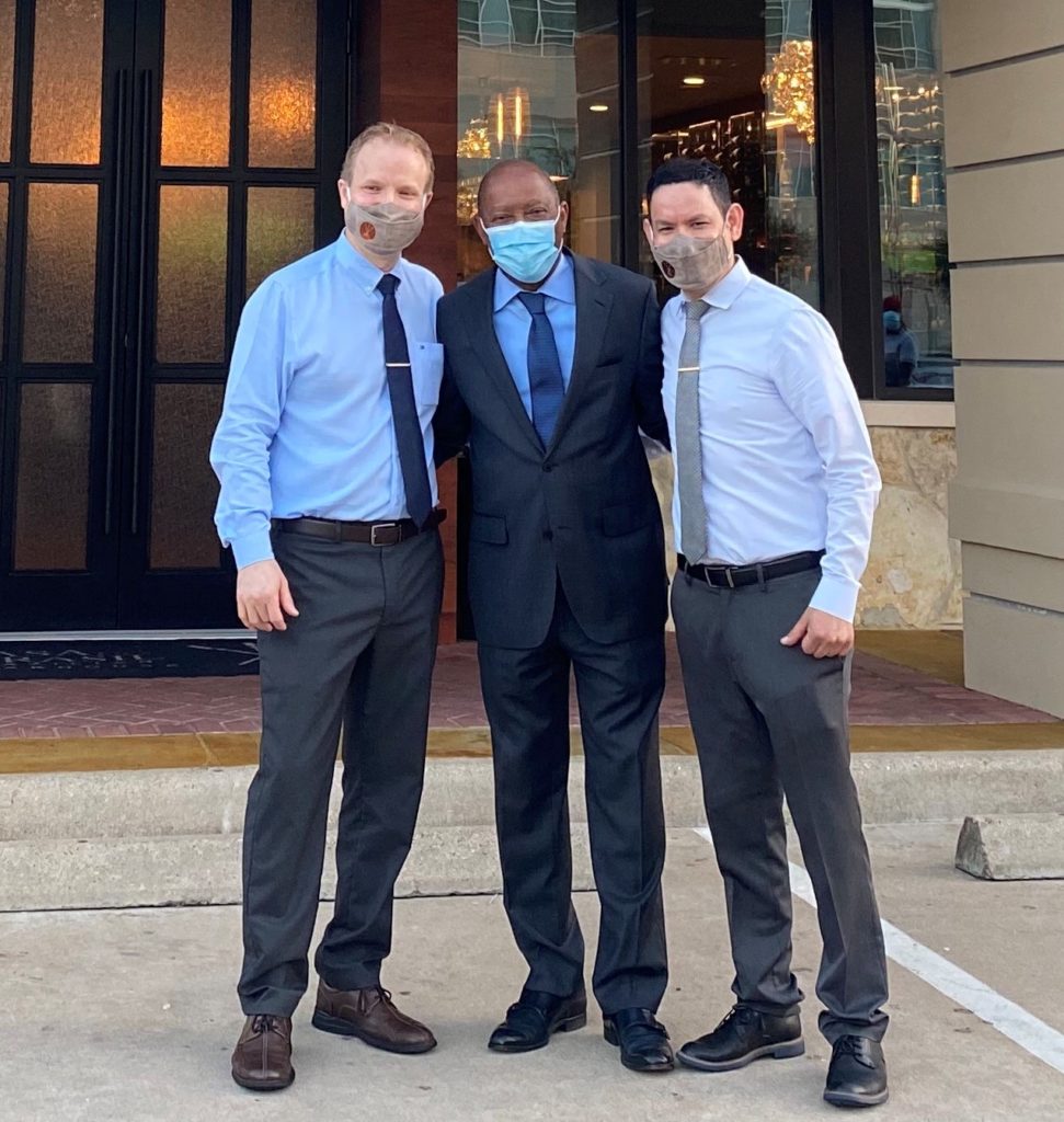 Jarbas Gorttado, Mayor Sylvester Turner, GM and co-owner Israel Casas at the Casa Do Brasil grand opening. (Photo by Quy Tran Photography)