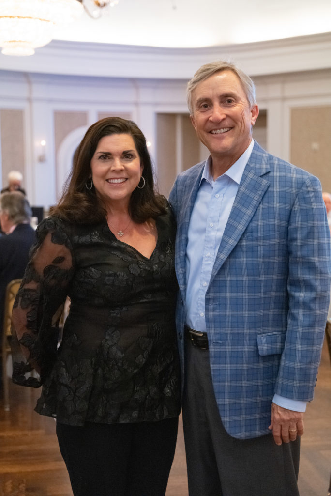 Lesha & Tom Elsenbrook at the Houston Hospice Laura Lee Blanton Community Spirit Award dinner. (Photo by Daniel Ortiz)