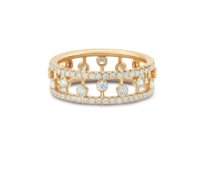 The Dewdrop Collection from De Beers is said to The signature combination of micropavé and bezel-set round brilliant diamonds evoke the hopeful twinkle of dew at dawn.
