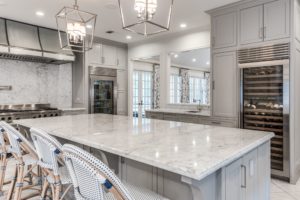 Green Tree – Gourmet kitchen with glass wine cooler