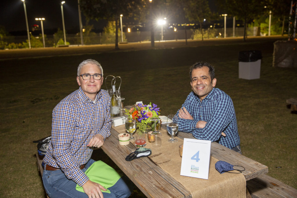 David Brantley, Samir Khushalani at the Buffalo Bayou Foundation celebration on the banks of  Buffalo Bayou  (Photo by Jenny Antill Clifton)