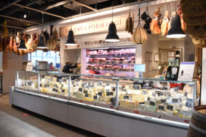 Salumi Formaggi counter COVID