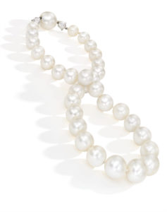 114 Natural Pearl and Diamond Necklace