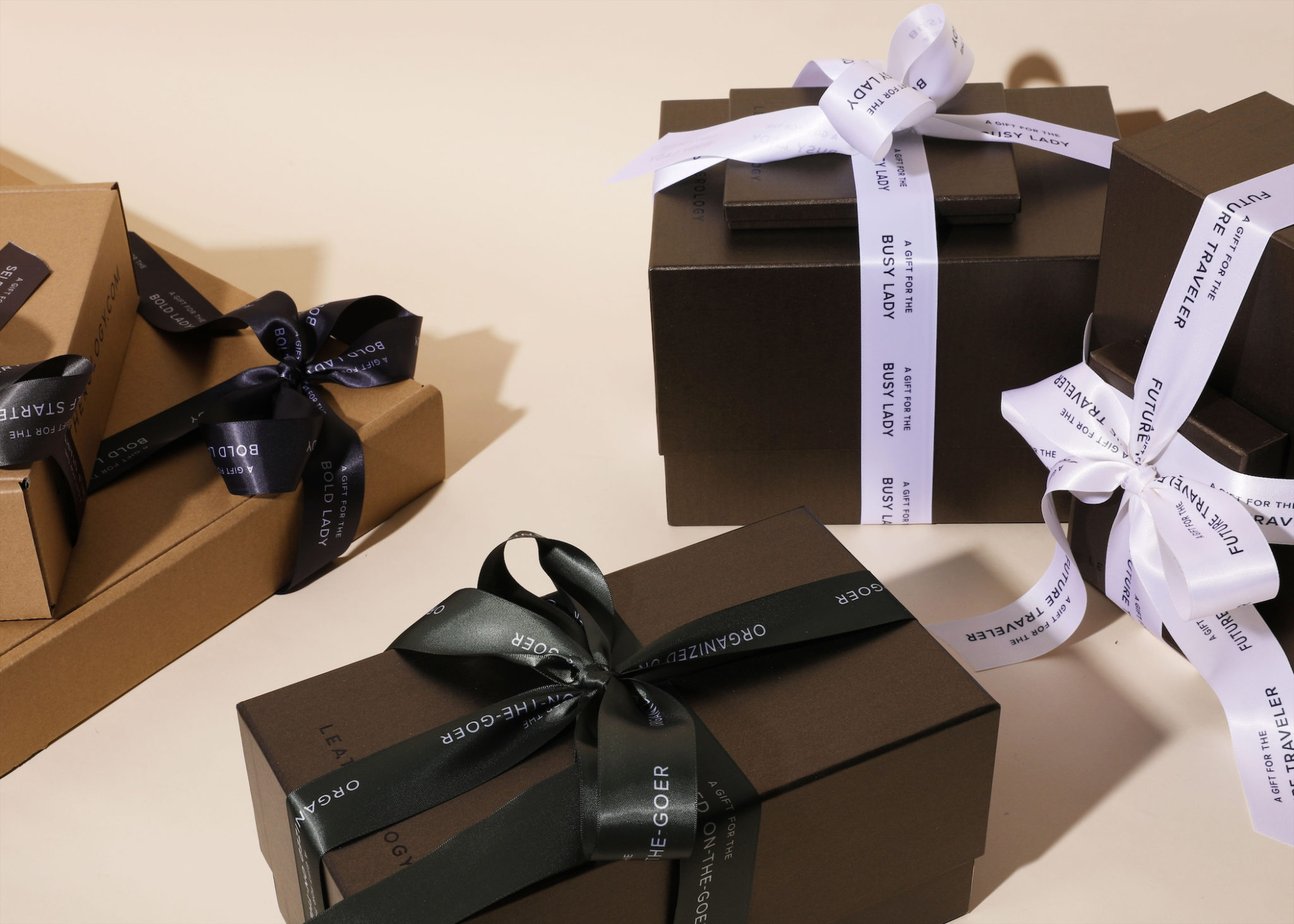 Gift joy. Gift joy. Подарочный набор vip platinum. Промо подарки. Gift joy.
