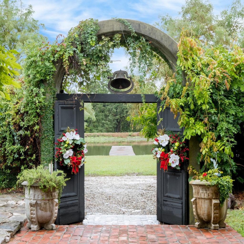 Charleston collection wreaths addorning the ranch home's entryway. (Photo by Costa Christ Media)