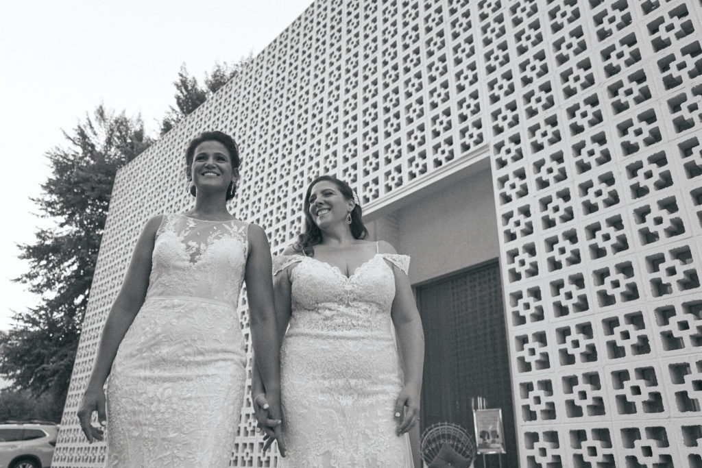 The couple at the entrance of the Parker Palm Springs. (Photo by Tom Shirmacher)