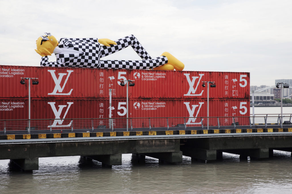 The installation makes use of bespoke LV shipping containers, oversized inflatables and an interactive approach using Augmented Reality via QR codes