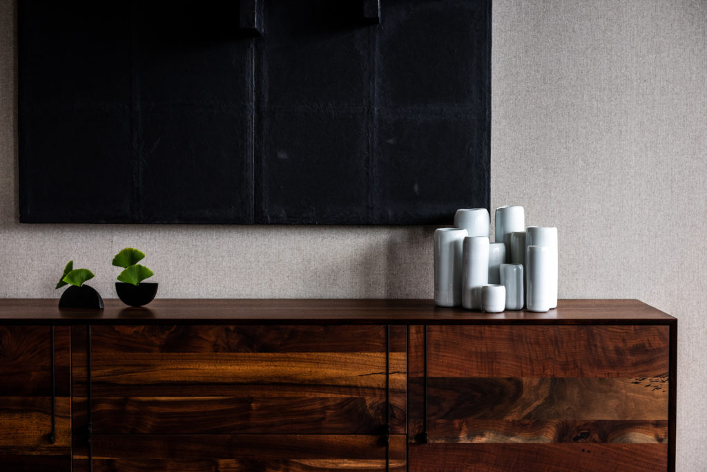 Small bronze vases at left by Thai floral artist Sakul Intakul. Celadon vases by Portland, Oregon, artist Lilith Rockett from Matin Gallery, LA. Styling by Russell Brightwell. (Photo by Robert Yu)