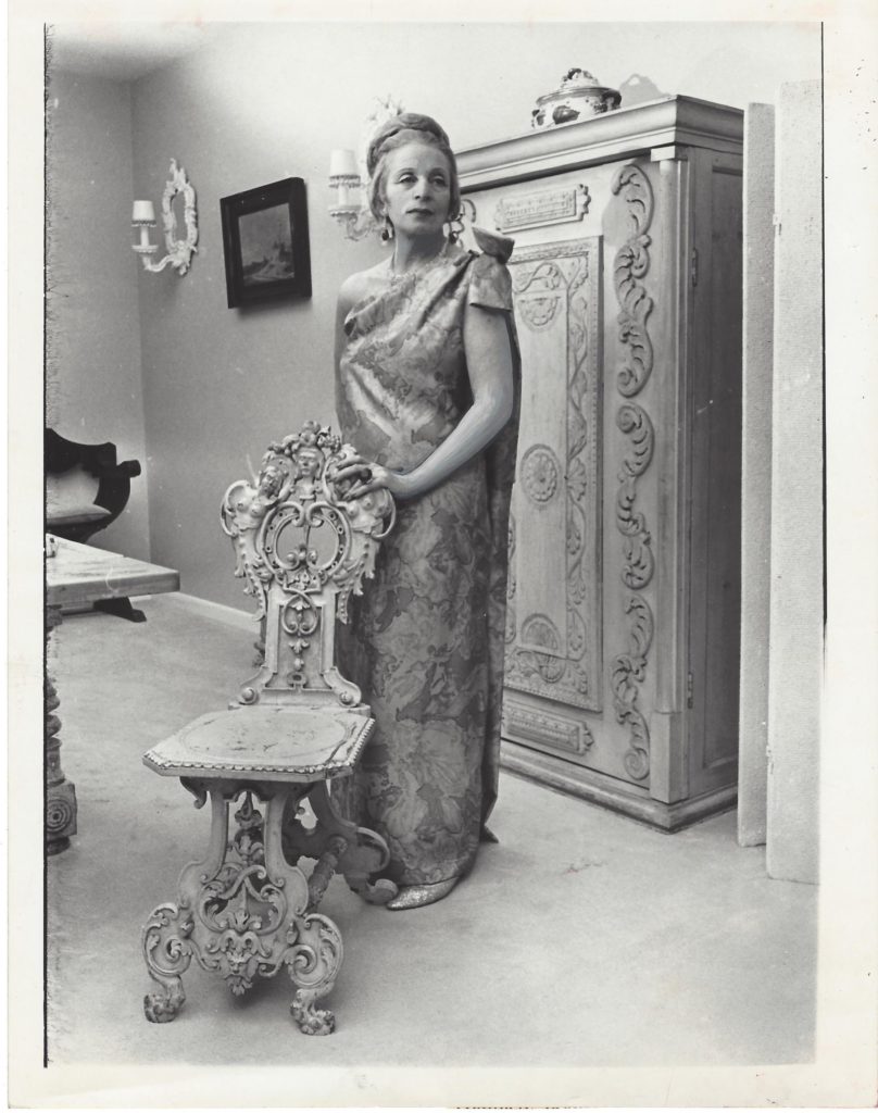 Tamara de Lempicka in Houston, circa 1965. Photo by Tom Colburn, Houston Chronicle. Image courtesy and © the Tamara de Lempicka Estate, LLC.