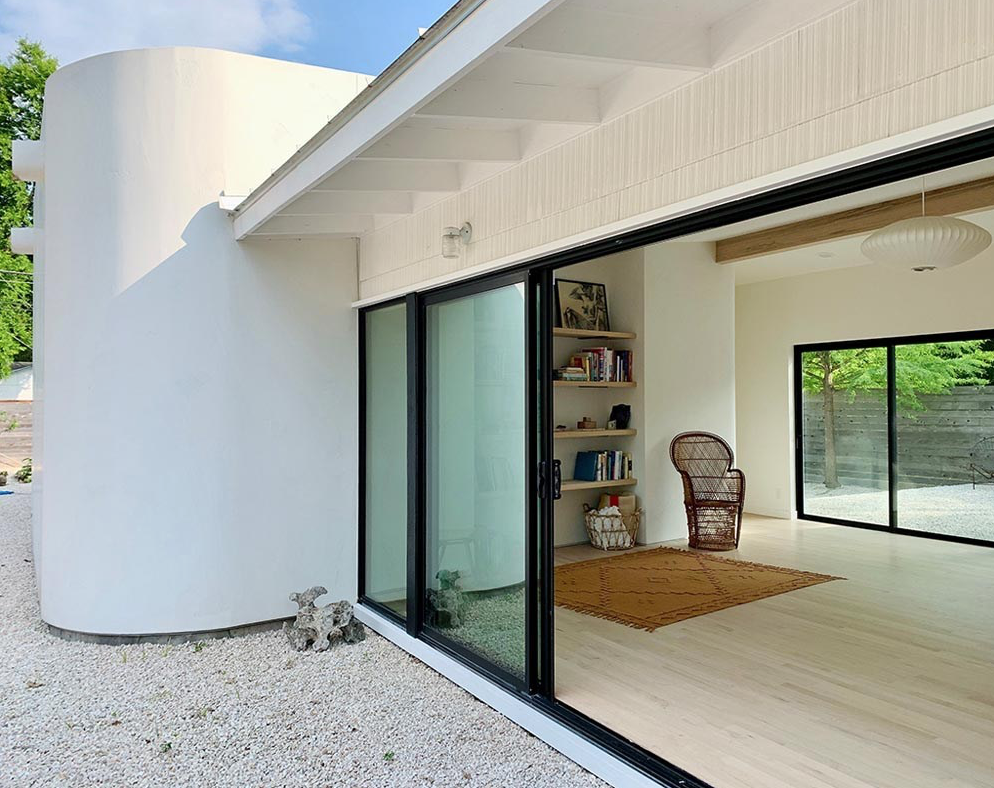 Owners of the mid-century house asked for an addition from Moontower Design Build that reflected their love of Marfa and the Texas landscape. (Photo courtesy of the homeowners)