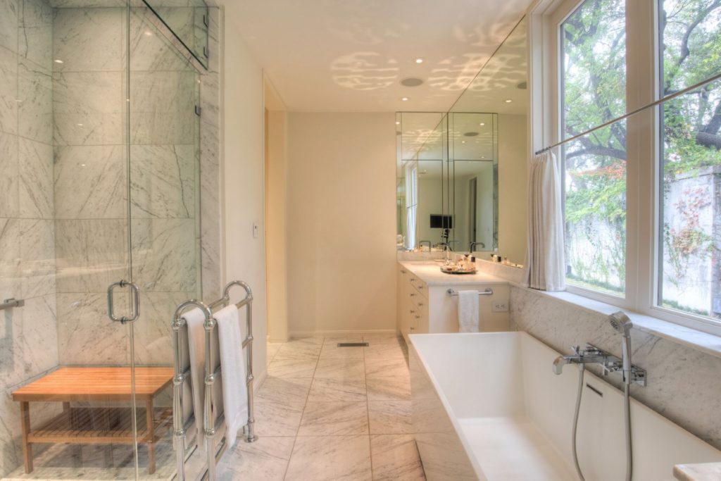The spa-like master bath at 1400 Alta Drive.
