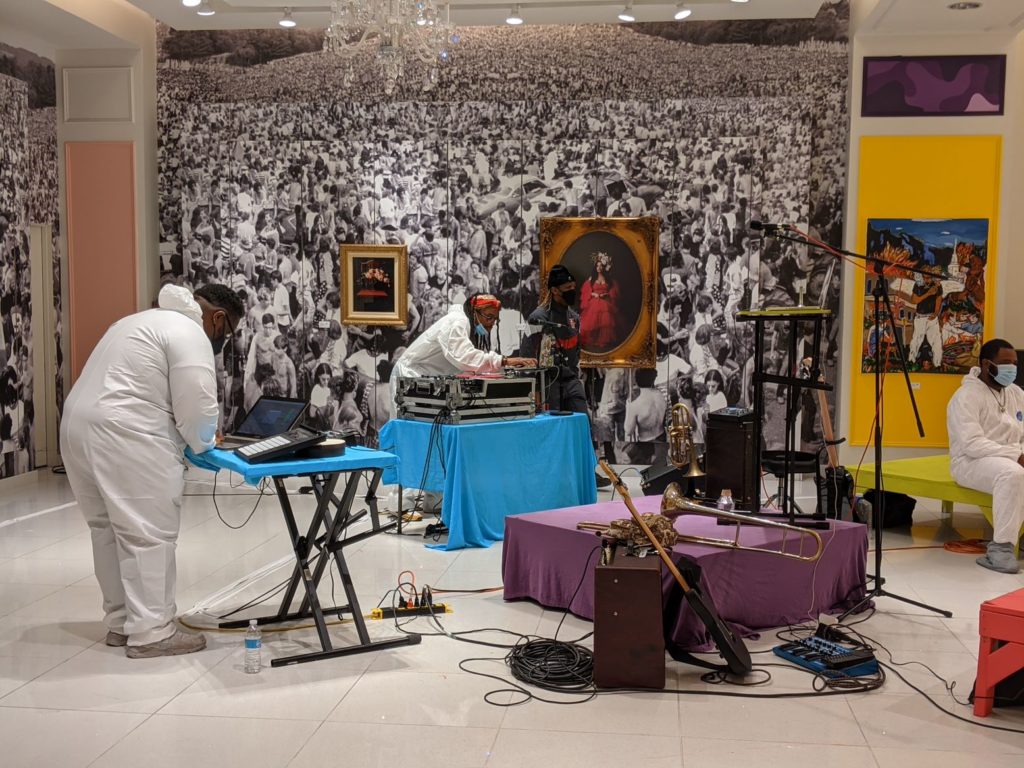 Live music by Everlasting Vibes greeted guests on opening night. (Photo by Crystal Correa)