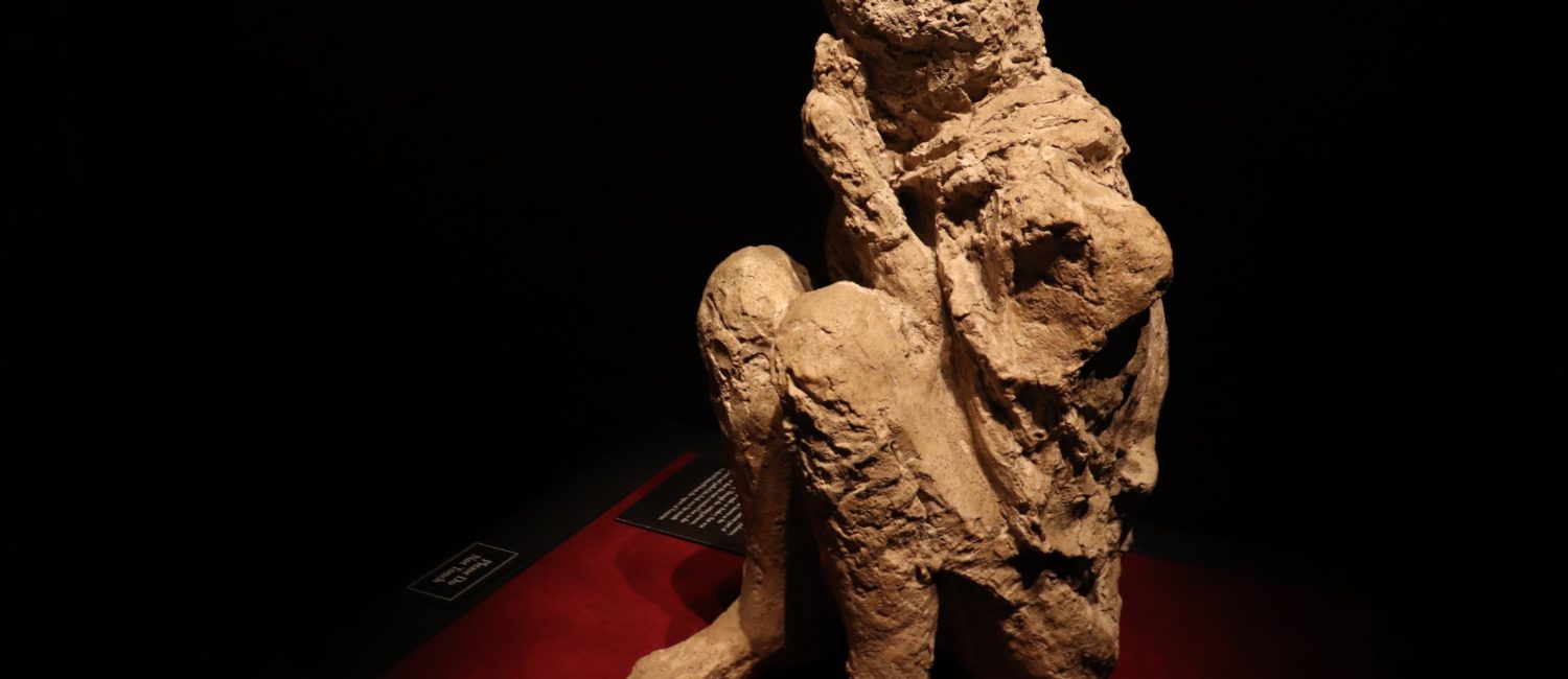 Crouched Man cast
