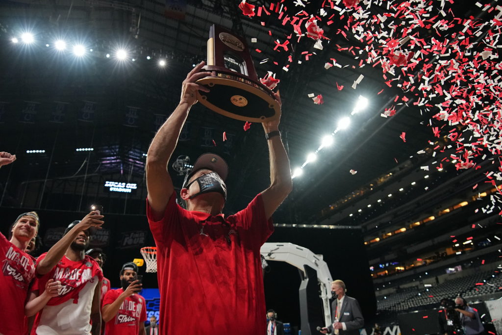 Kelvin Sampson thanked his Houston team for taking him along for the ride, but this coach is also a driving force for one of college basketball's greatest rebuilds.  (Photo by Jamie Schwaberow/NCAA Photos via Getty Images)