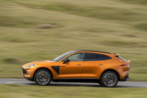 Aston_Martin_DBX_-_Golden_Saffron
