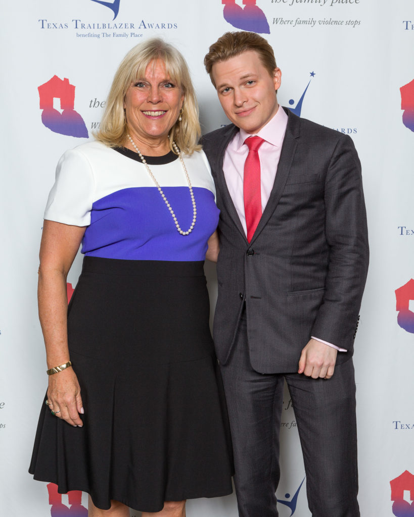 Flink wearing a Kate Spade dress alongside journalist Ronan Farrow in 2016. "He is gorgeous," she adds. 