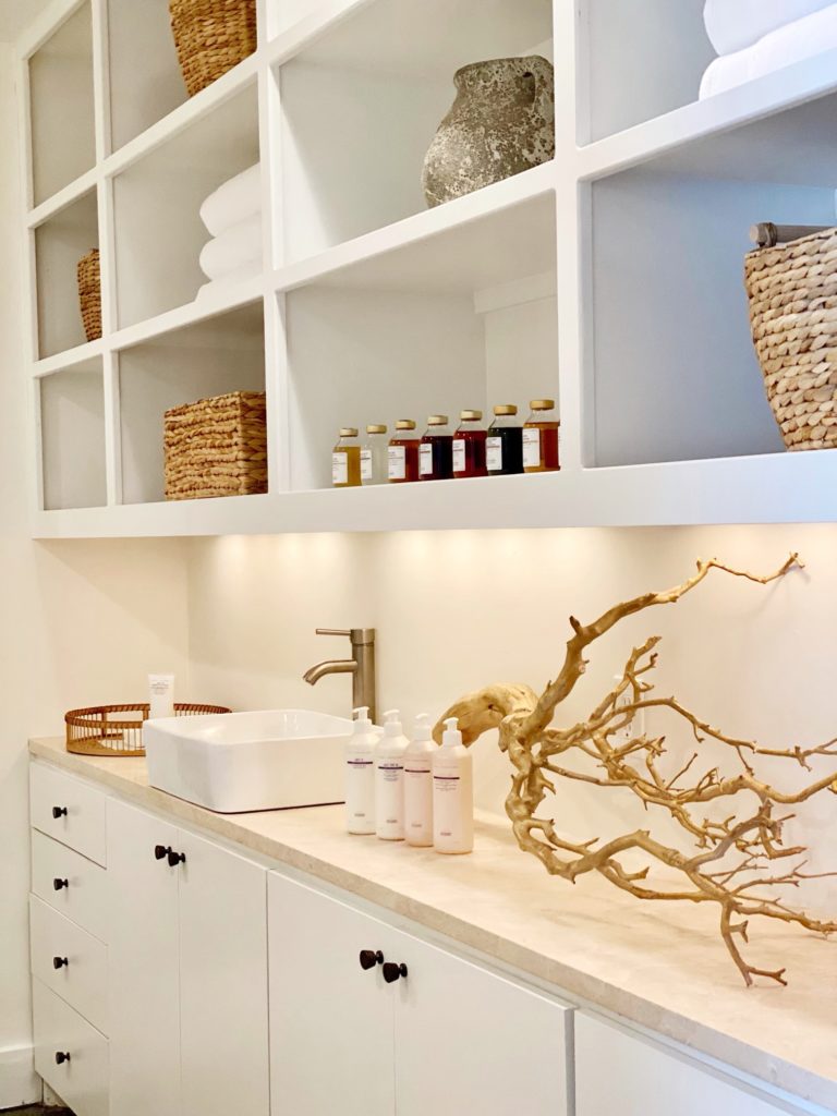 Even the treatment rooms at Estilo Salon & Spa in Montrose have a quiet decorative theme.