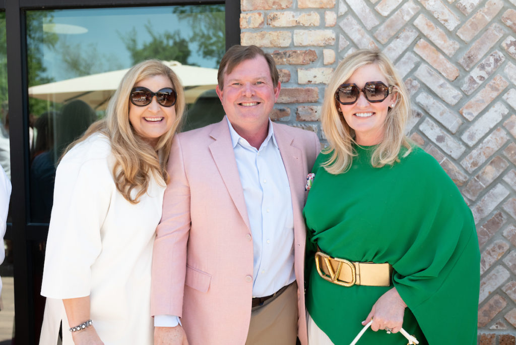 DeeDee & Wallis Marsh, Jennifer Allison (Photo by Daniel Ortiz)