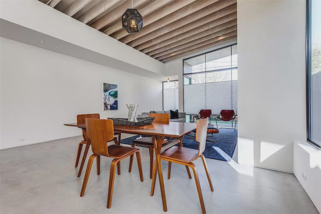 A versatile dining area. 