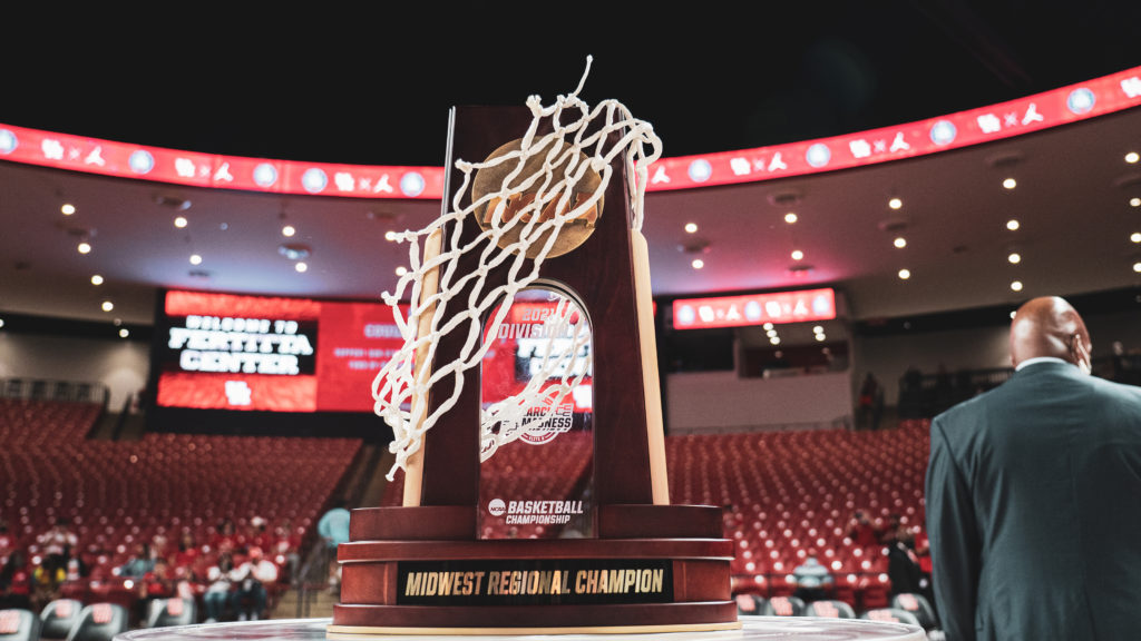 Making the Final Four brings plenty of rewards. (@UHCougarMBK)