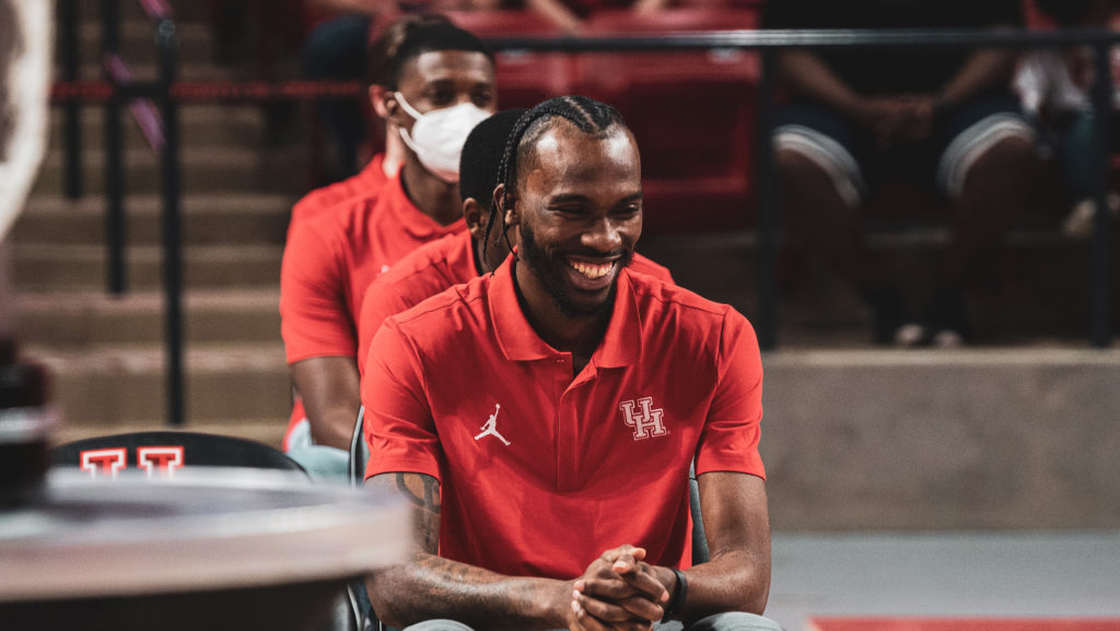 DeJon Jarreau enjoyed every bit of the University of Houston's Final Four tribute night. (@UHCougarMBK)