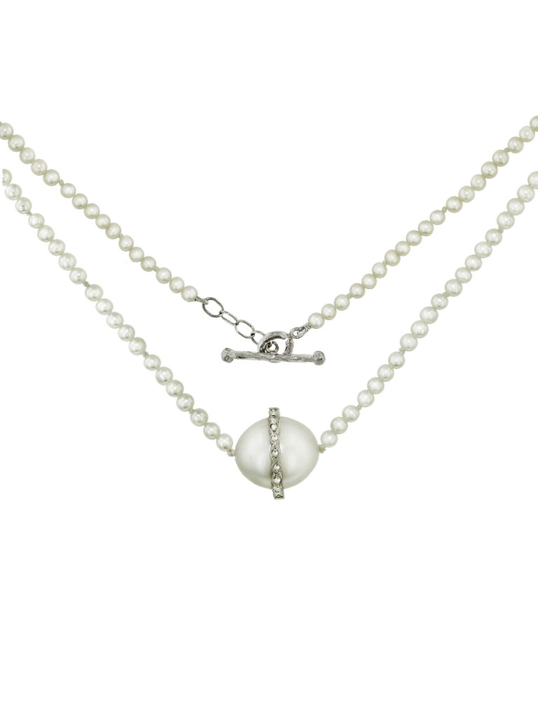 Cathy Waterman's diamond overlay pearl and platinum necklace.