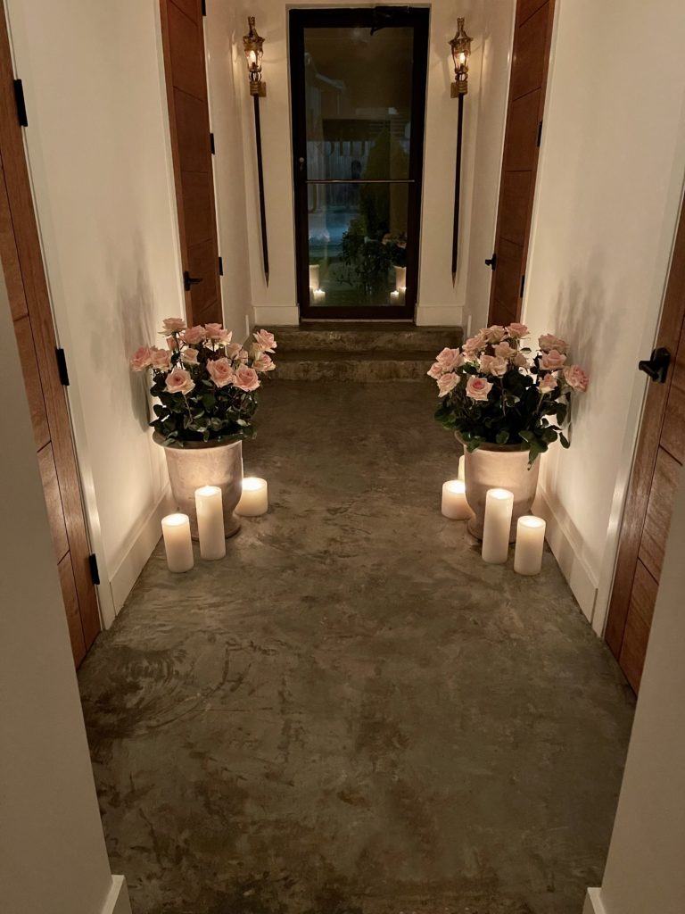 Candles and roses welcome clients to the Biologique Recherche world of Estilo Salon & Spa. 