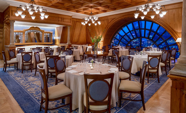 Hotel Crescent Court Easter