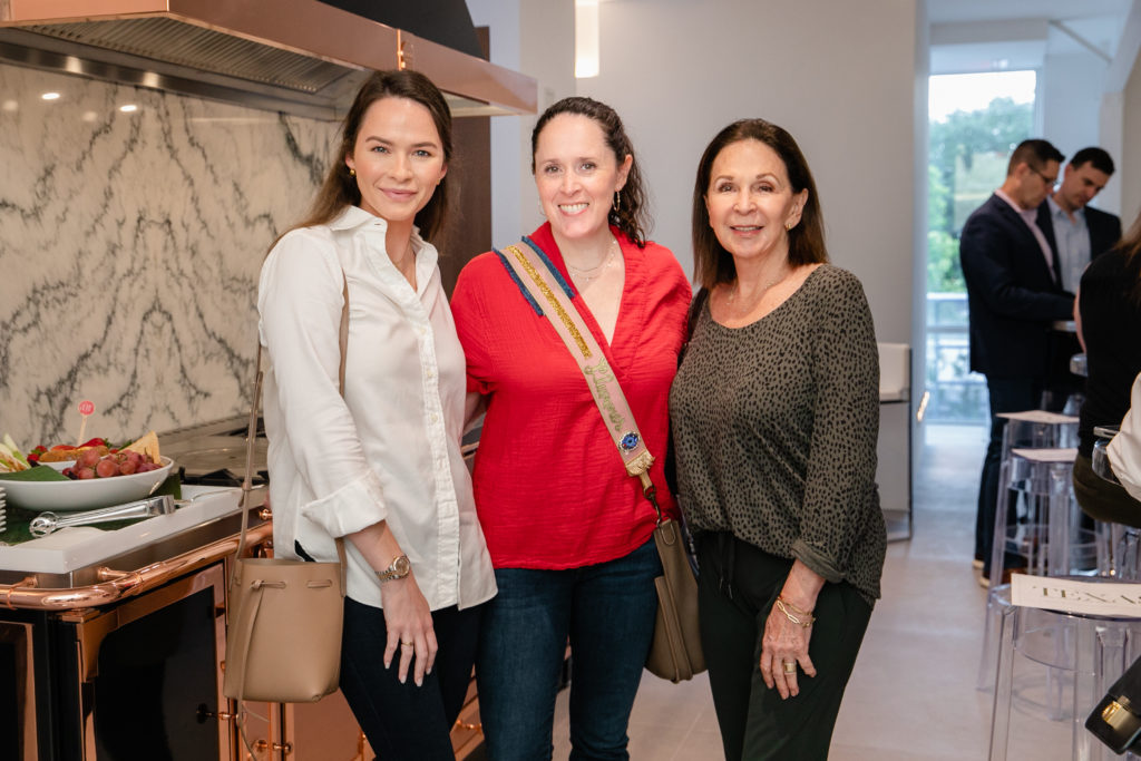 Hannah Swiggard, Allyson Tracy Plummer, Maria Tracy (Photo by Johnny Than)