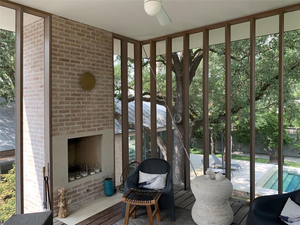 A quick glimpse of a glassy pool. 