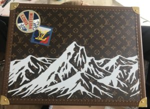 Custom Painting a LOUIS VUITTON Bag?! 