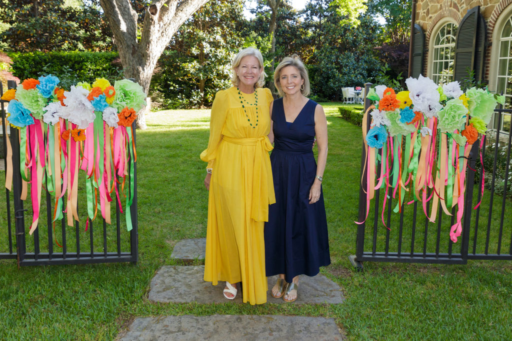 Ann Hobson – Klyde Warren Park’s President’s Circle Co-Chair, Kit Sawers -Klyde Warren Park President (Photo by WJN Photo)
