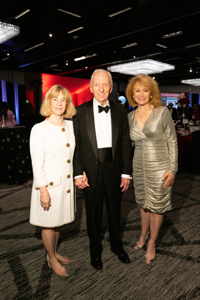 Susan & Ed Osterberg, Lisa Cline at the Virtuosi of Houston 25th anniversary gala. (Photo by Daniel Ortiz)