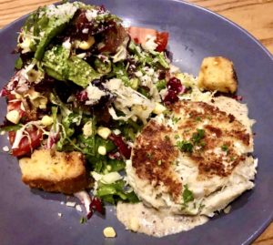 Towne Grill – Crabcake Salad