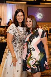 _W6A1315_Elyse Kalmans, Kendall Kalmans (Photo by Priscilla Dickson)