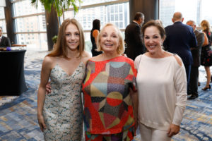 _W6A1374_Camille Andrews, Paula Goldstein, Shayna Andrews (Photo by Priscilla Dickson)